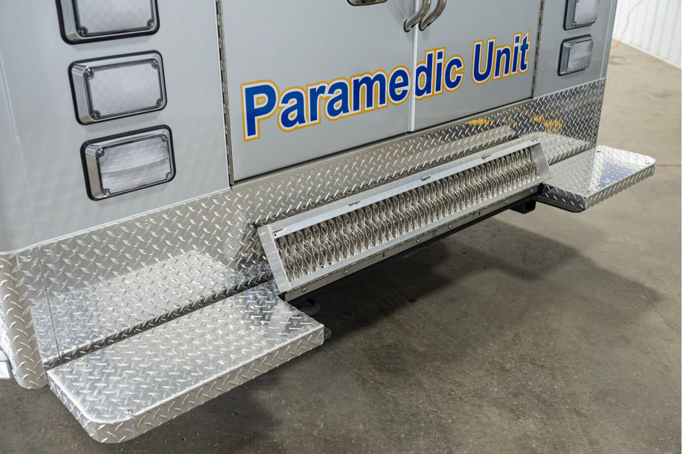 Stainless Steel Back Bumper with Kickplate