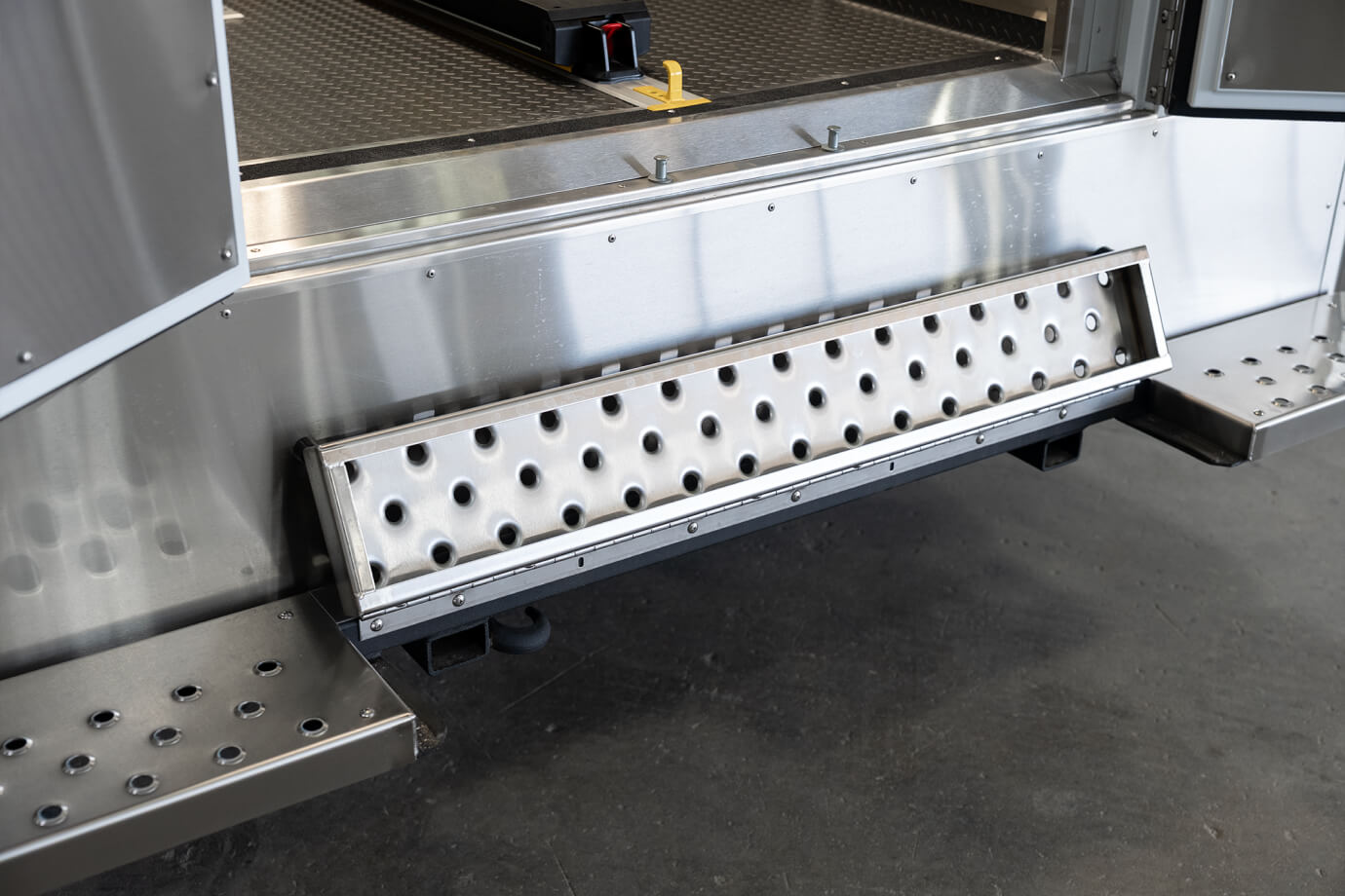 Stainless Steel Rear Bumper with Kickplate
