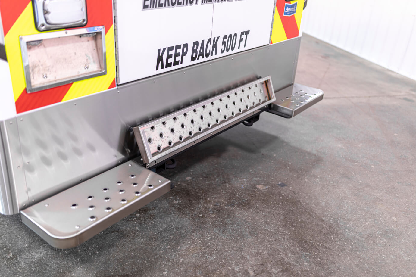 Stainless Steel Bumper with Kick Plate