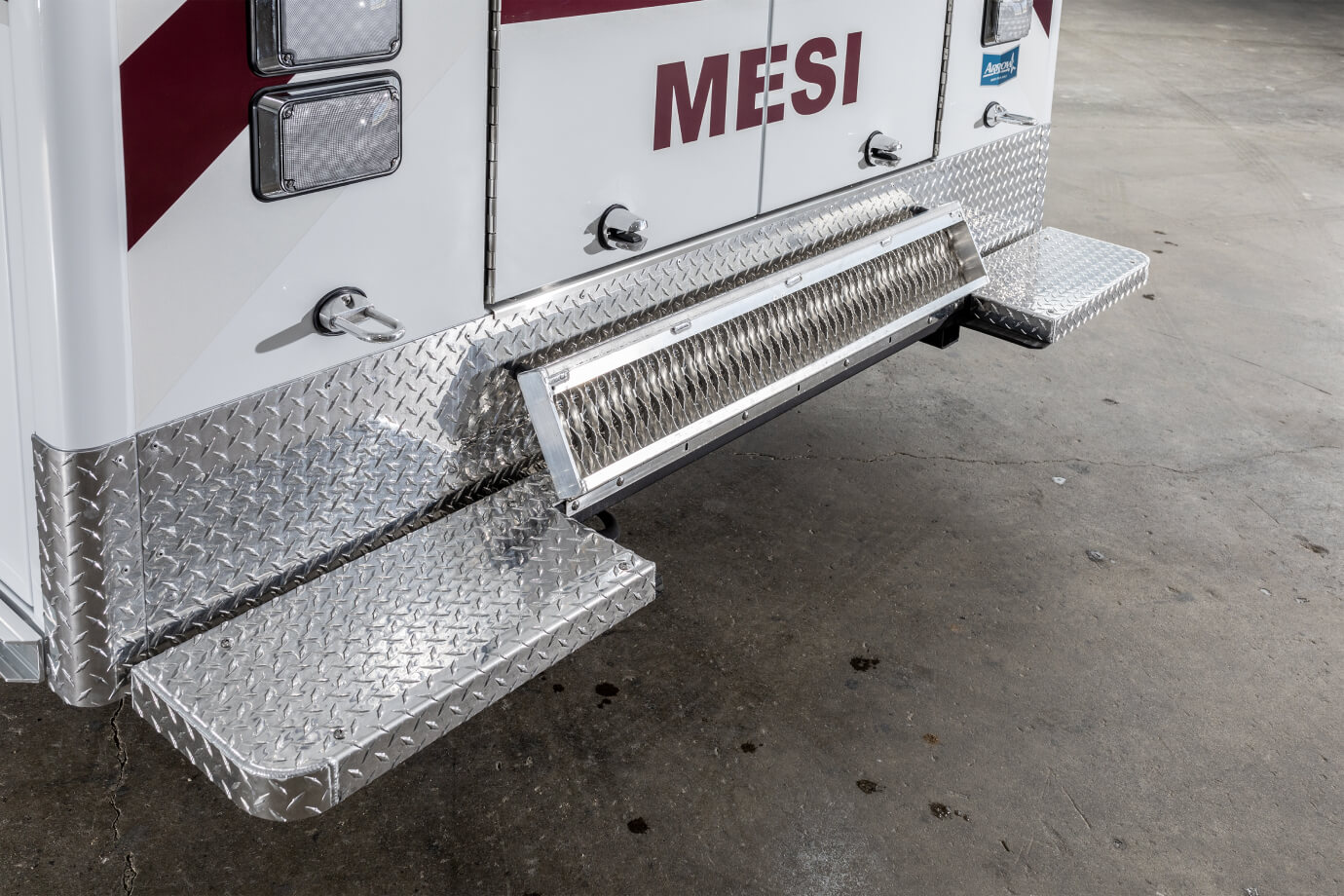 Stainless Steel Bumper with Kick Plate
