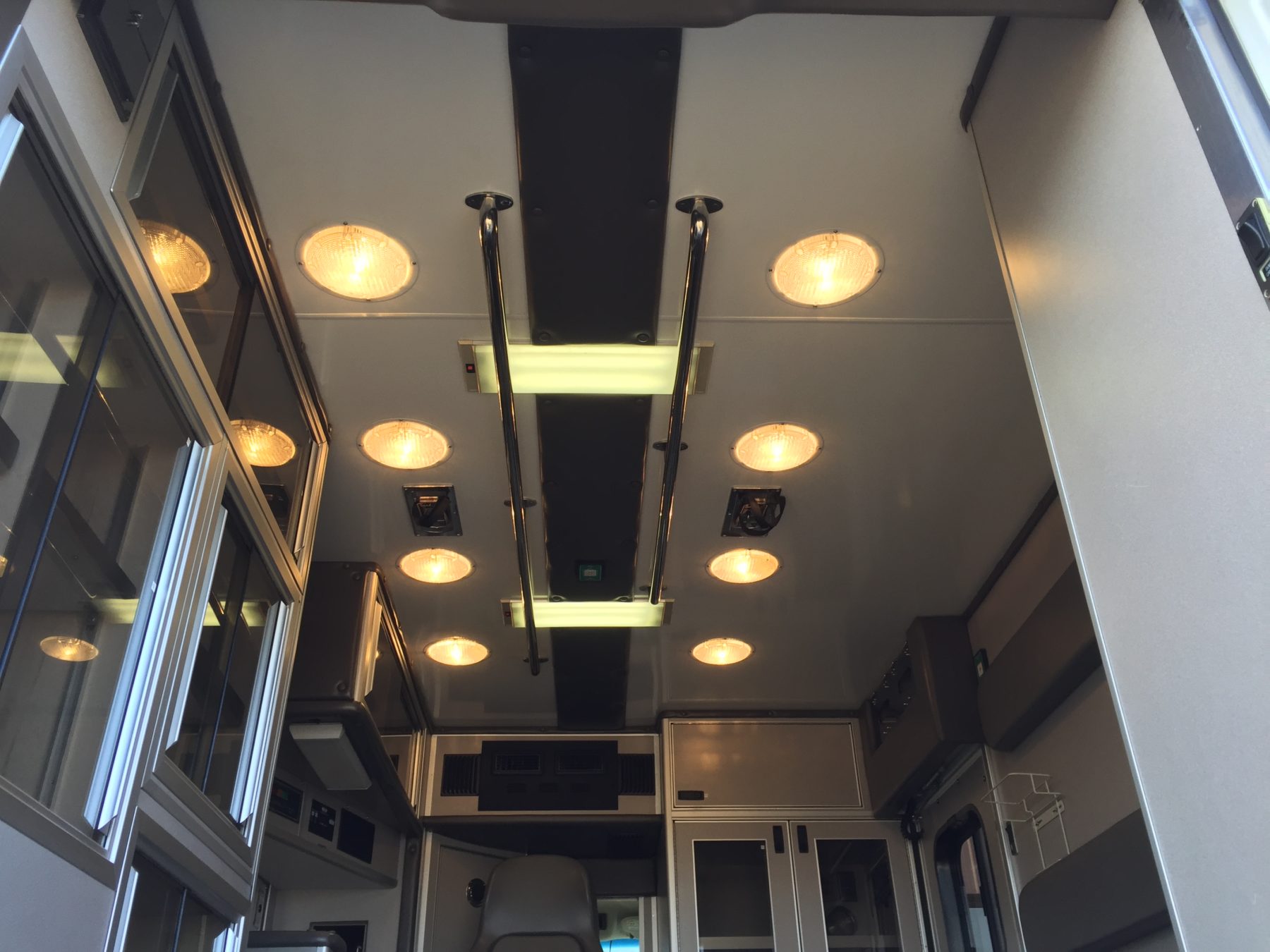 2008 GMC C4500 Heavy Duty Ambulance For Sale – Picture 13