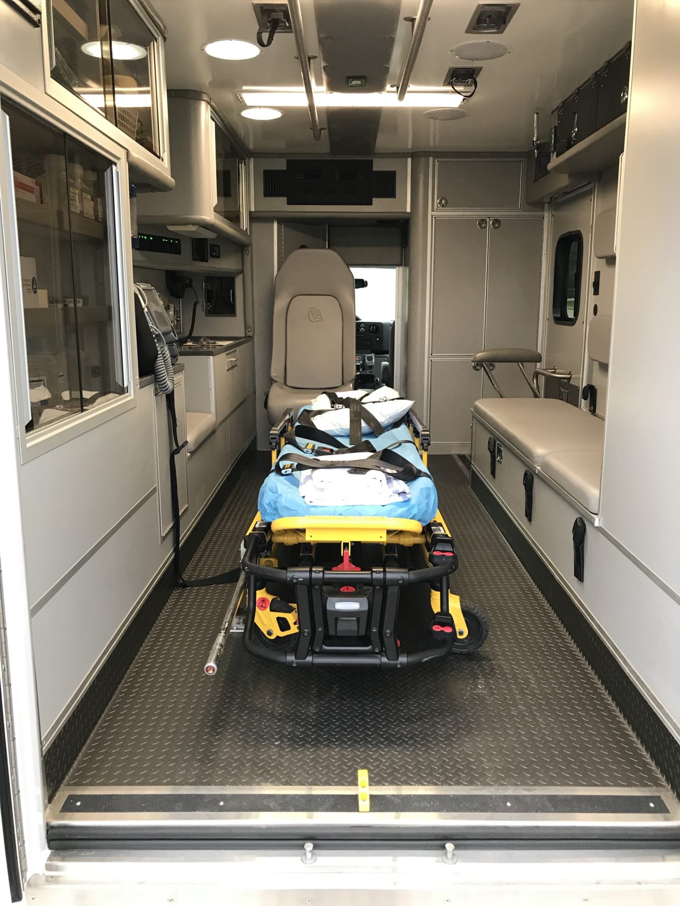 2018 Ford E450 Type 3 Ambulance For Sale – Picture 2