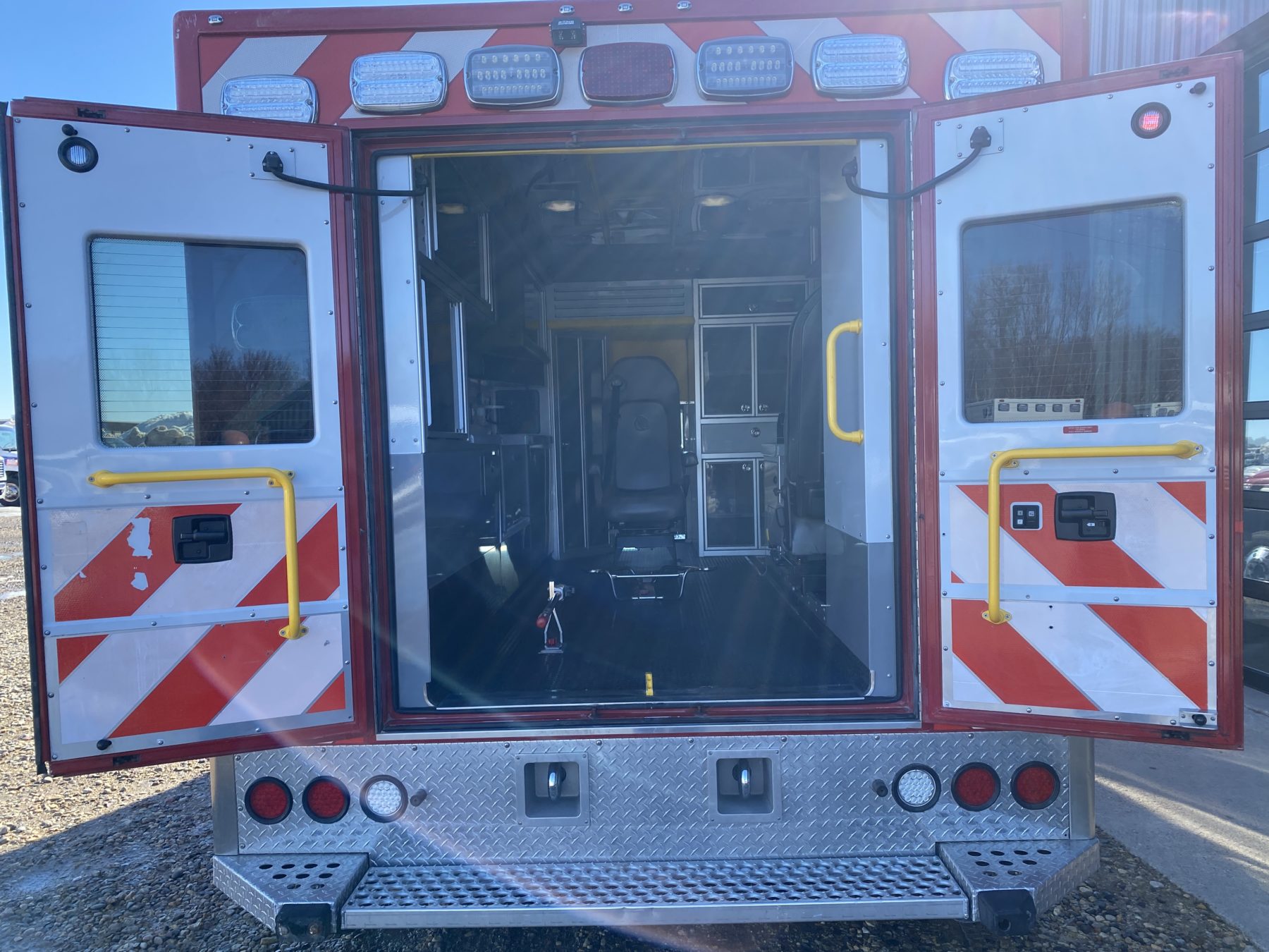 2016 Ford F450 4x4 Heavy Duty Ambulance For Sale – Picture 9