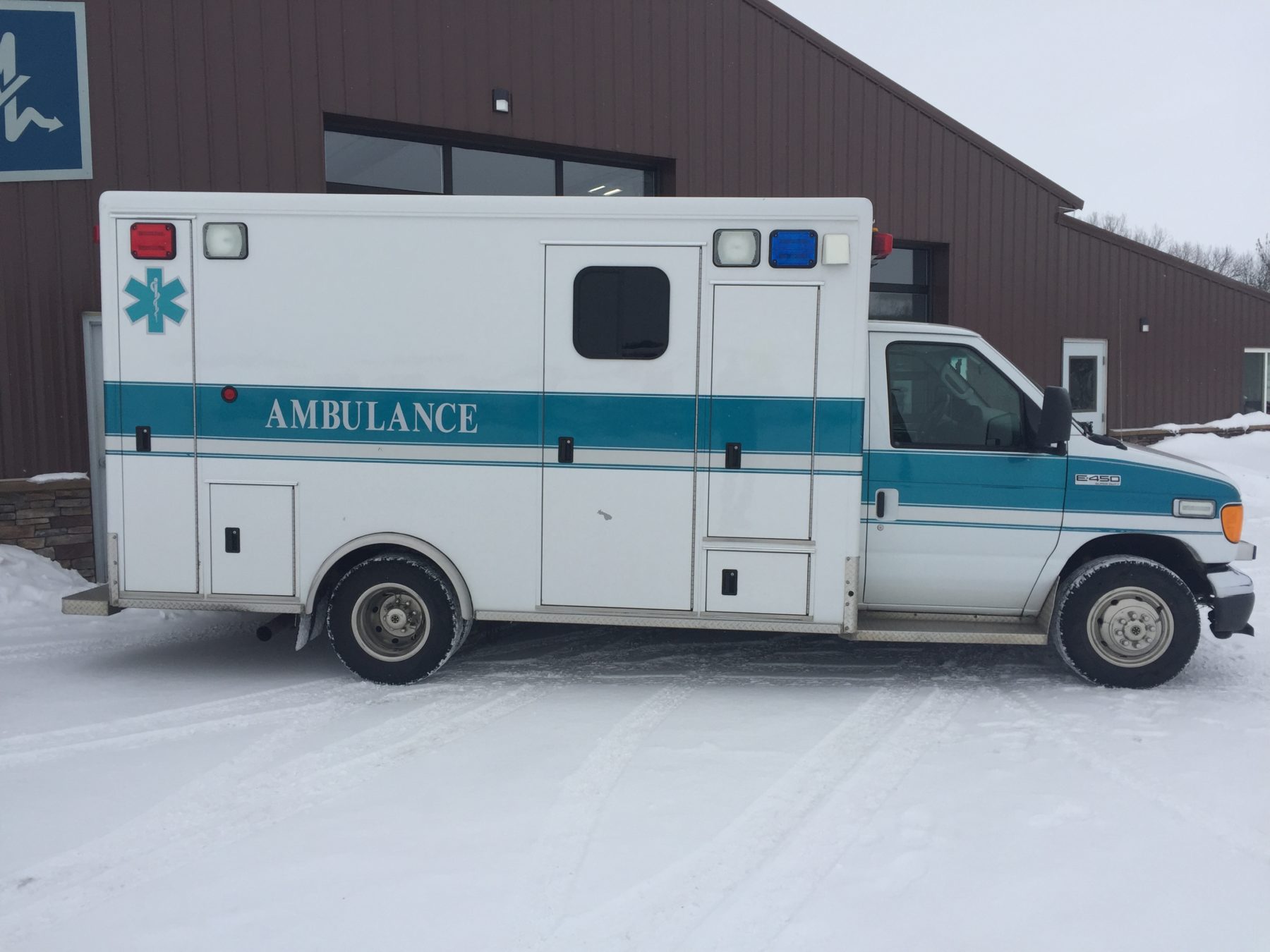 2006 Ford E450 Type 3 Ambulance For Sale – Picture 4