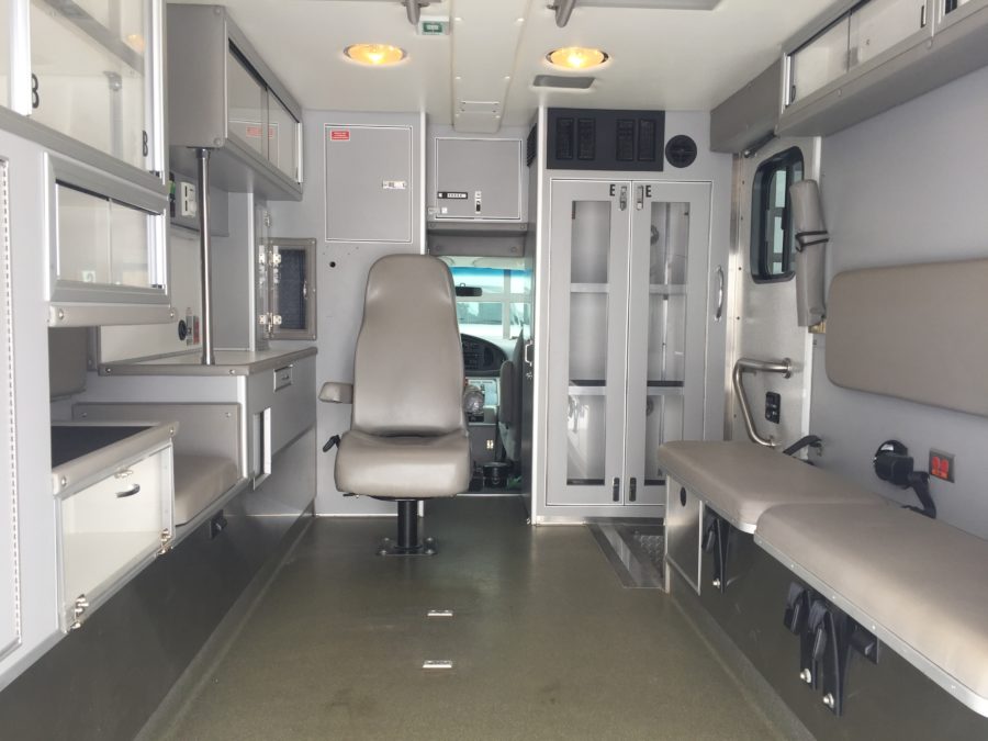 2006 Ford E450 Type 3 Ambulance For Sale – Picture 2