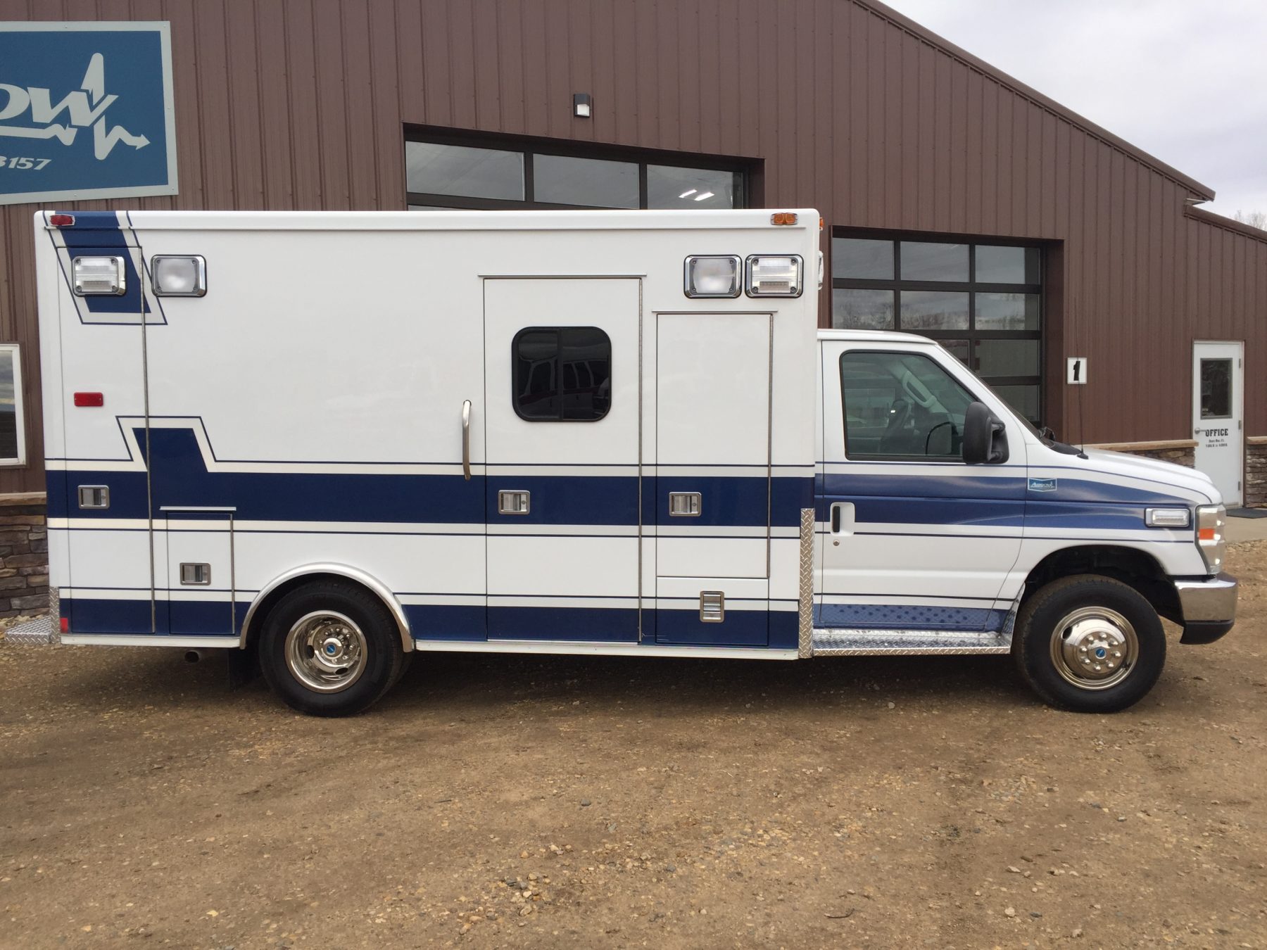 Truck # 34996 - 2013 Ford E450 Type 3 Arrow Ambulance | Arrow Ambulances