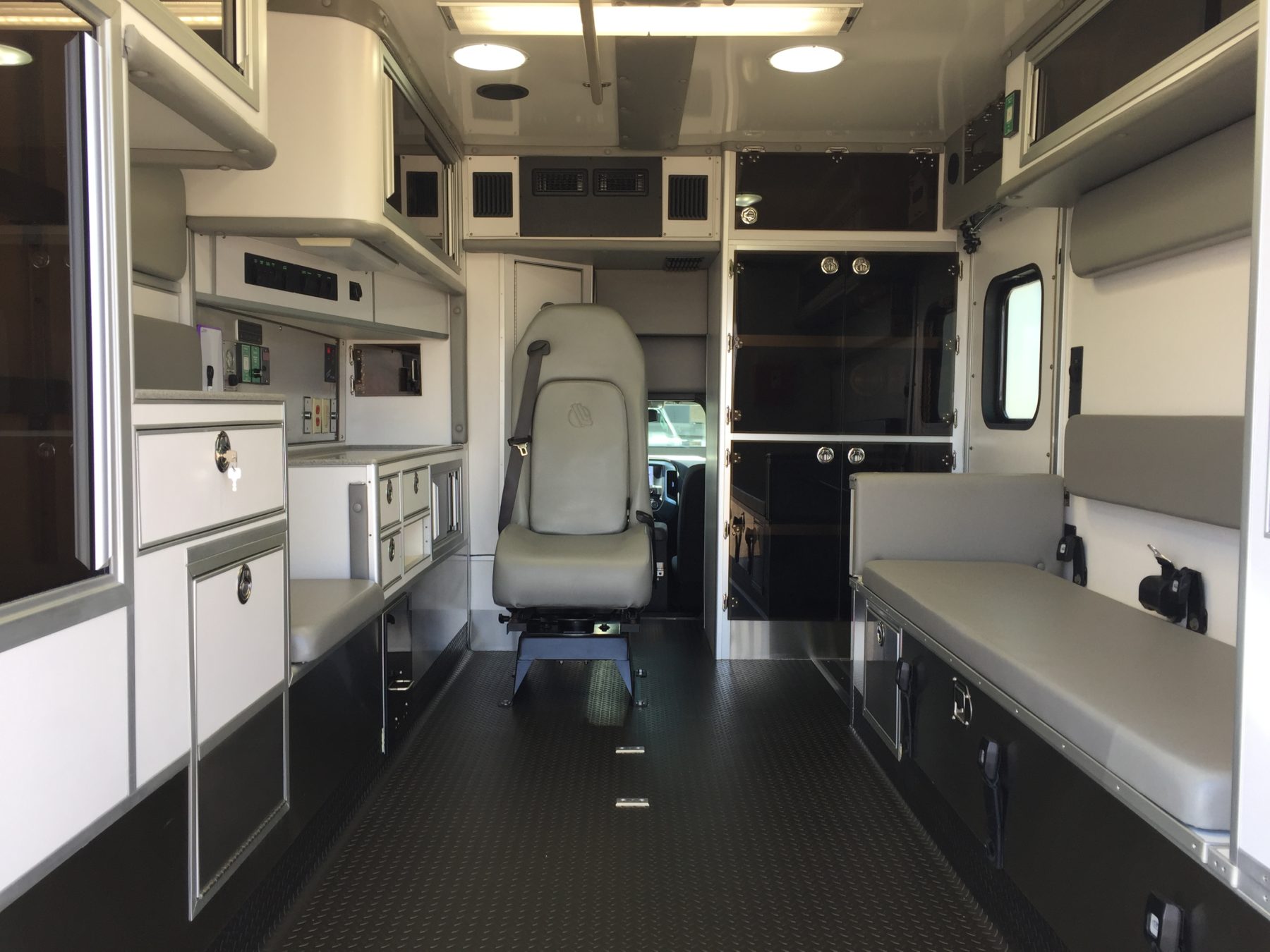 2017 Chevrolet K3500 4x4 Type 1 Ambulance For Sale – Picture 2