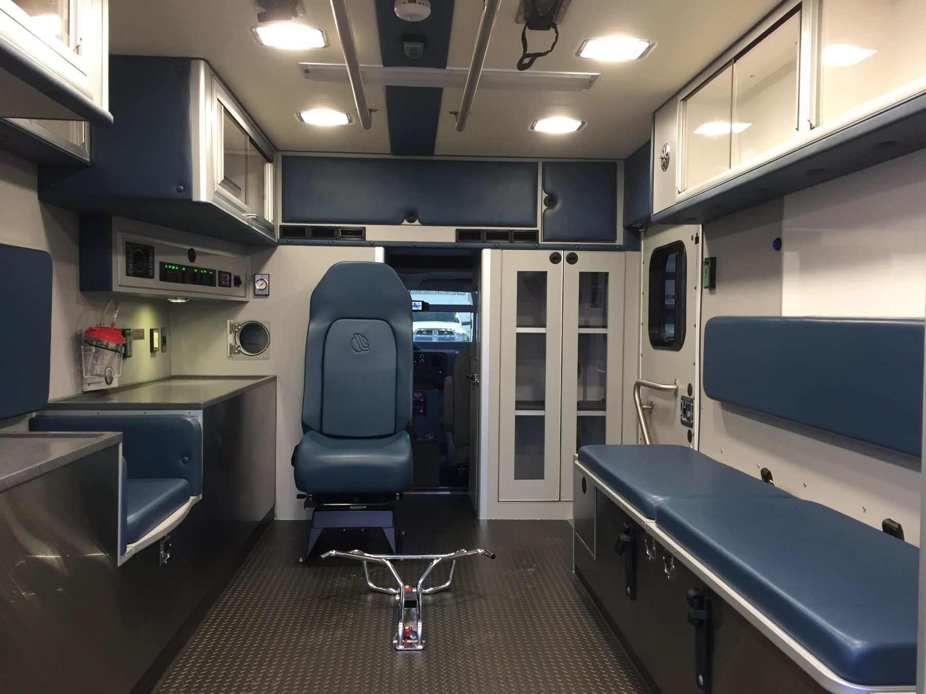 2017 Ford E450 Type 3 Ambulance For Sale – Picture 3