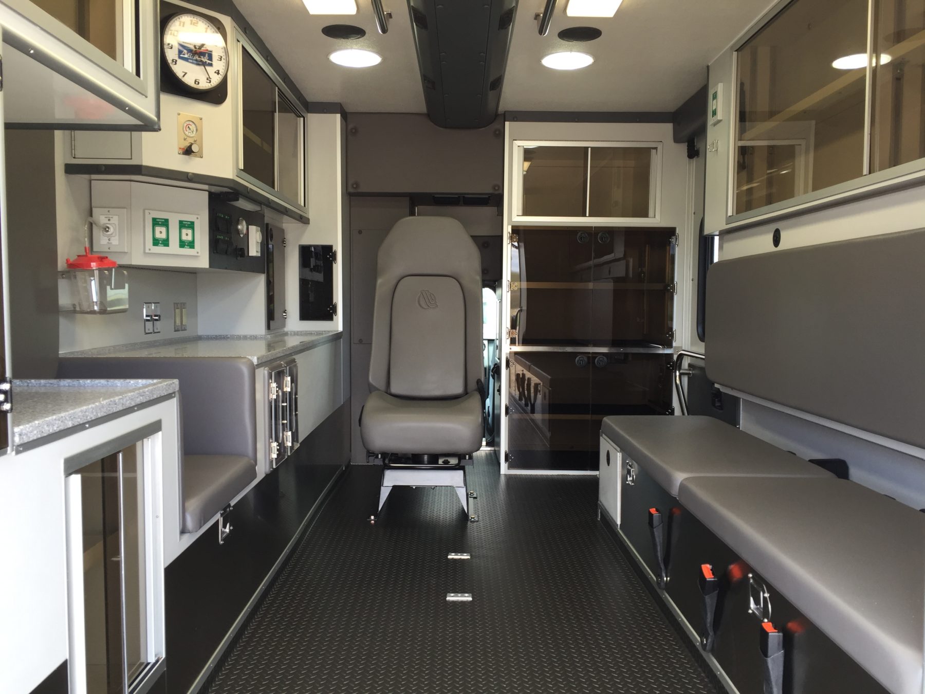 2016 Ford F450 4x4 Heavy Duty Ambulance For Sale – Picture 2