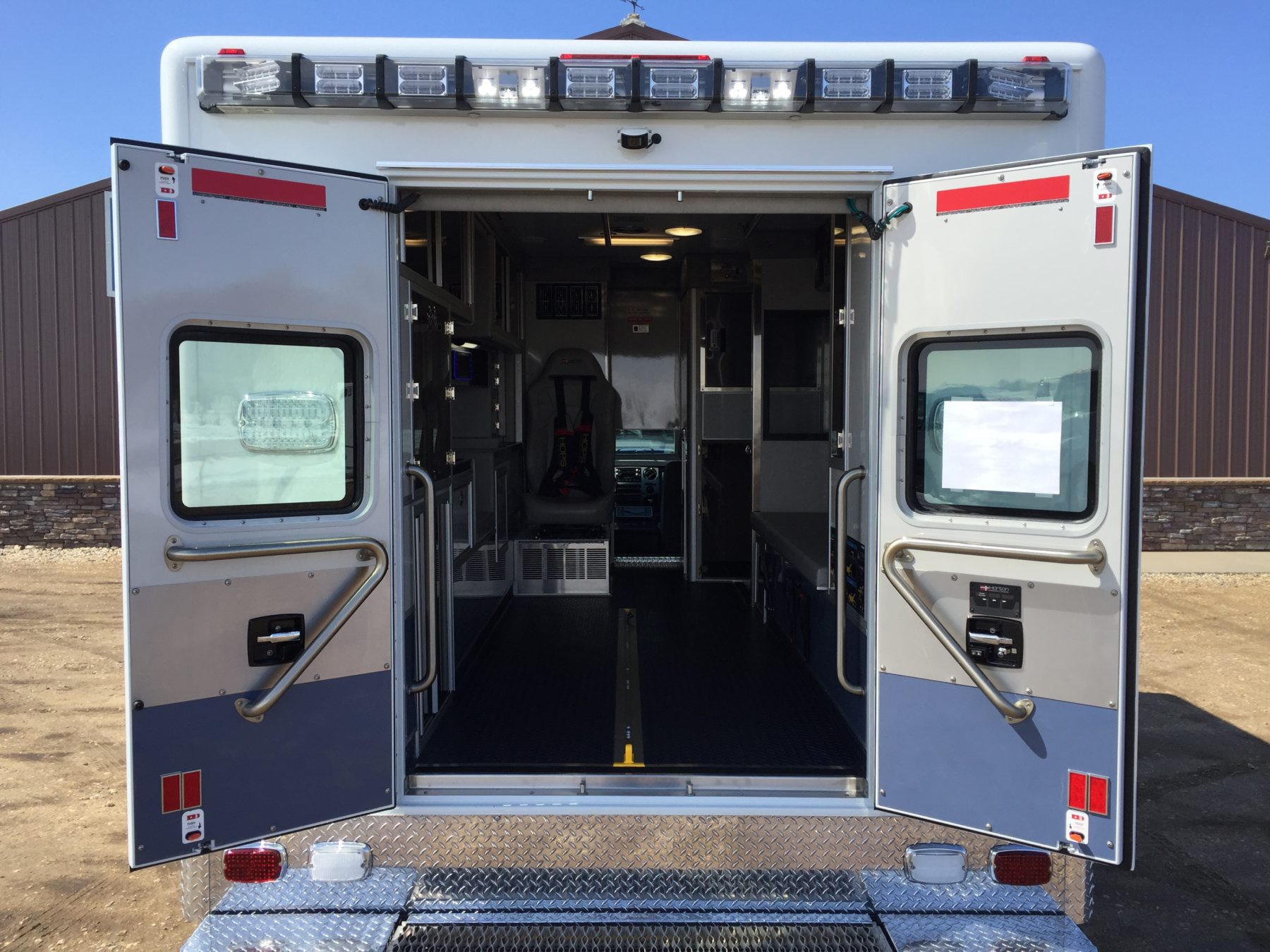 2016 Ford F450 4x4 Heavy Duty Ambulance For Sale – Picture 6