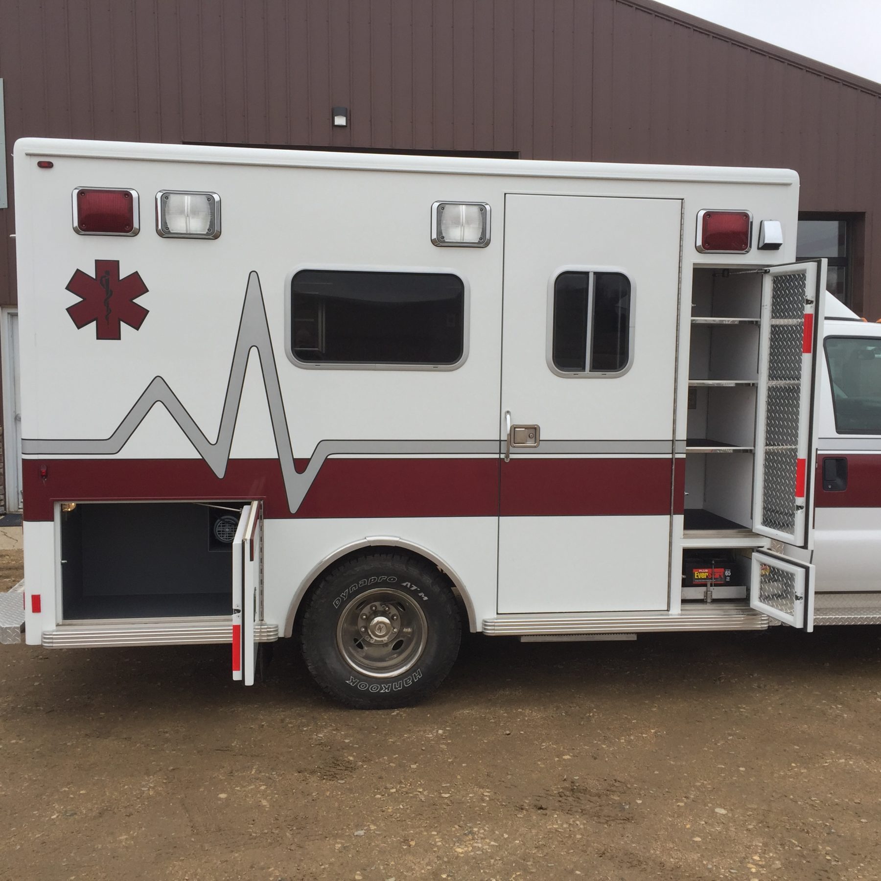 Truck 79948 2002 Ford F350 Type 1 4x4 Lifeline Ambulance For Sale