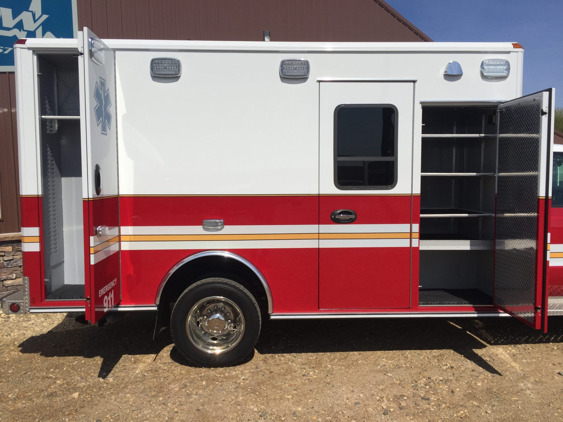 2015 Ford F450 4x4 Heavy Duty Ambulance For Sale – Picture 5