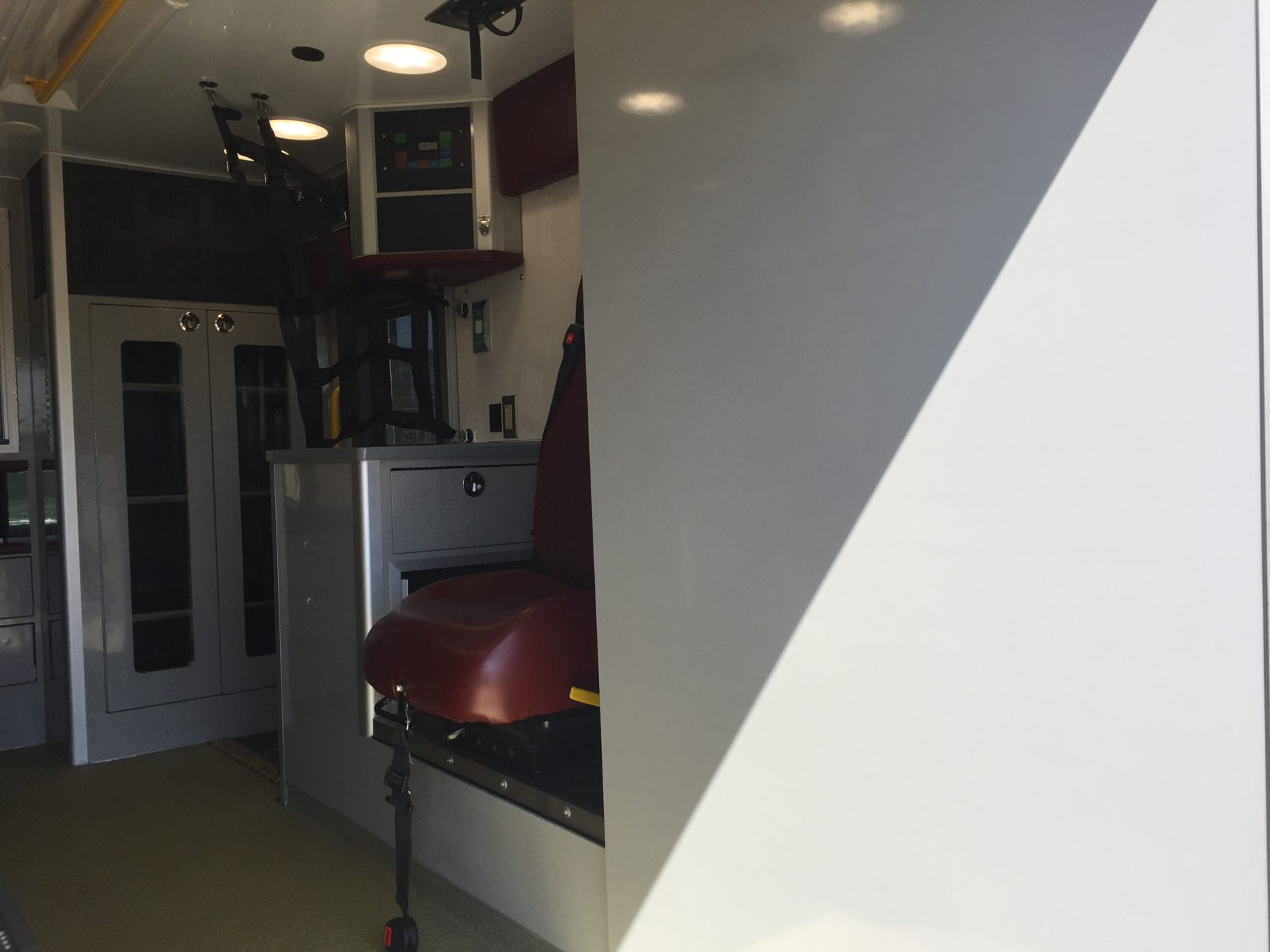 2015 Ford F450 4x4 Heavy Duty Ambulance For Sale – Picture 13