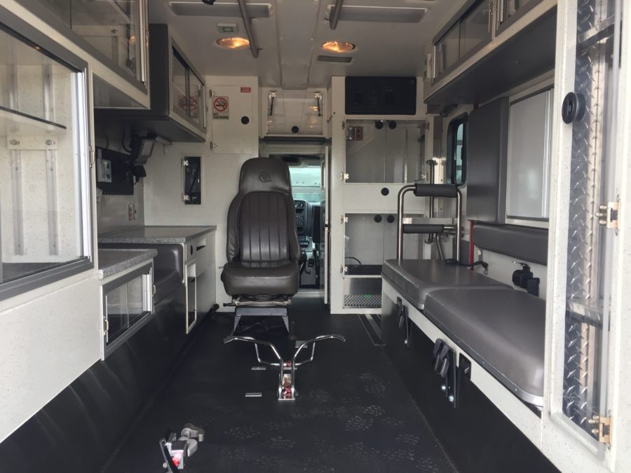 2006 Chevrolet C4500 Heavy Duty Ambulance For Sale – Picture 2