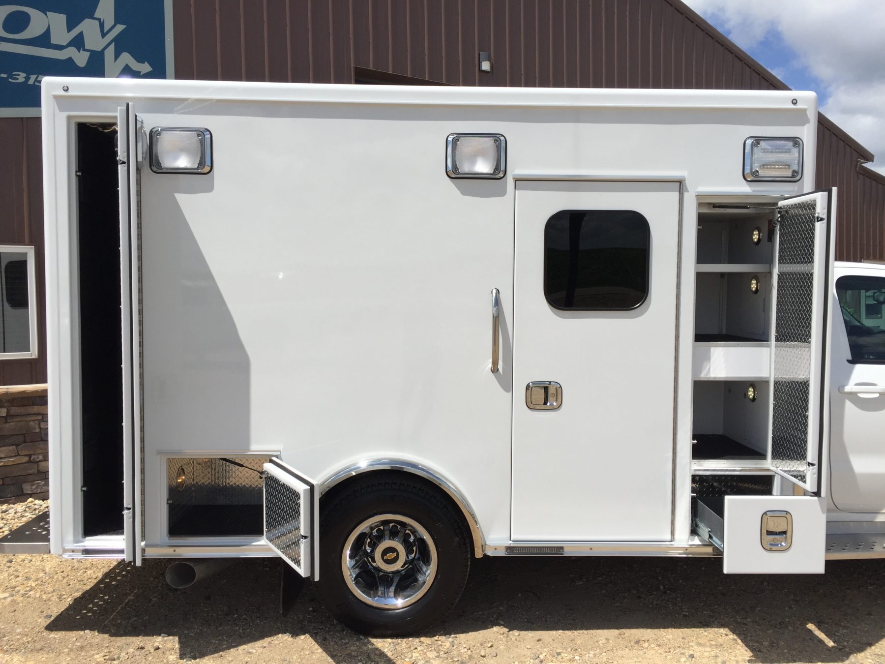 2018 Chevrolet K3500 4x4 Type 1 Ambulance For Sale – Picture 5