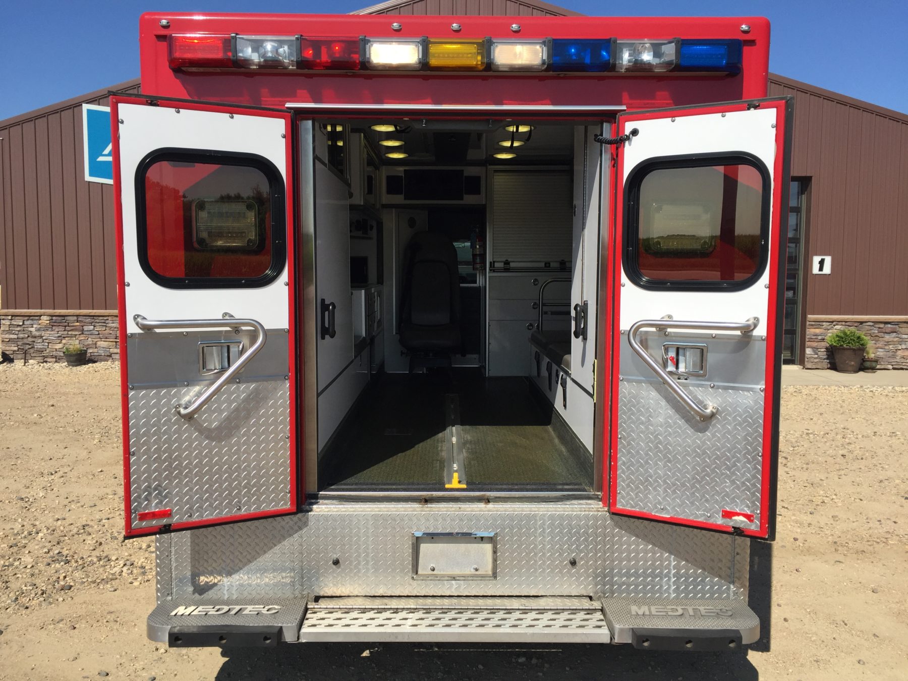 2009 Chevrolet C4500 Heavy Duty Ambulance For Sale – Picture 9