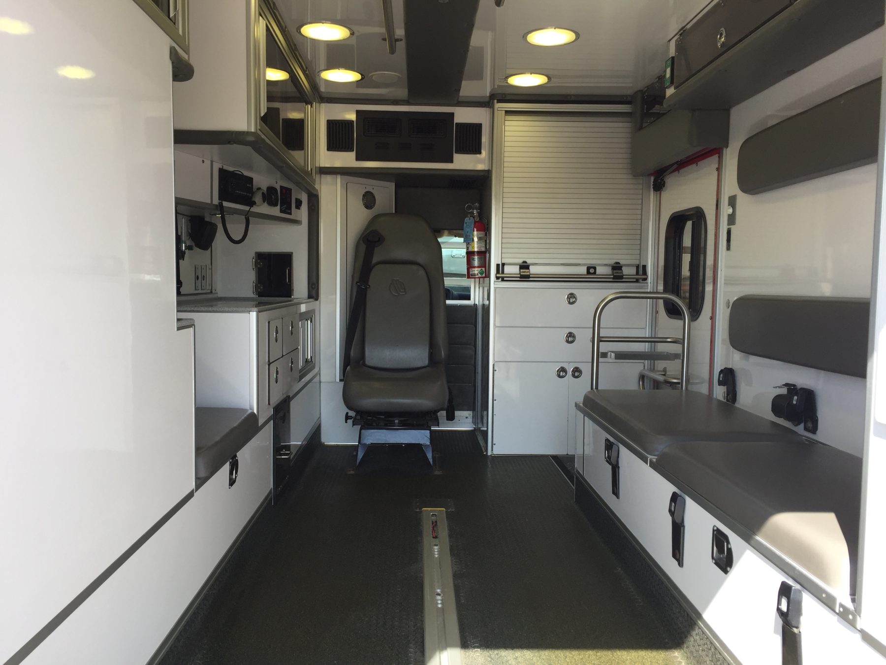 2009 Chevrolet C4500 Heavy Duty Ambulance For Sale – Picture 2