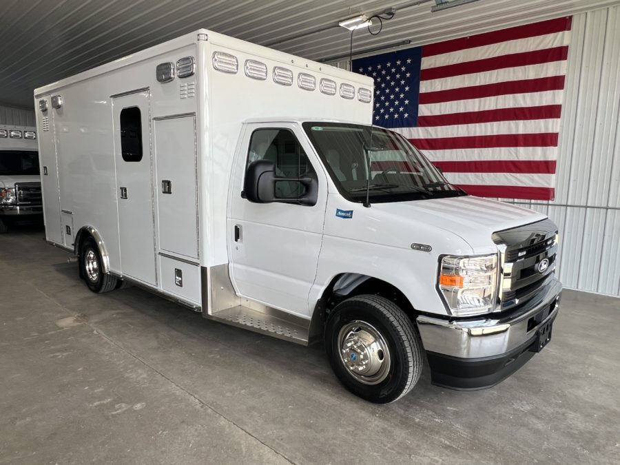 Ford E450 Type 3 Ambulance For Sale – Picture 1