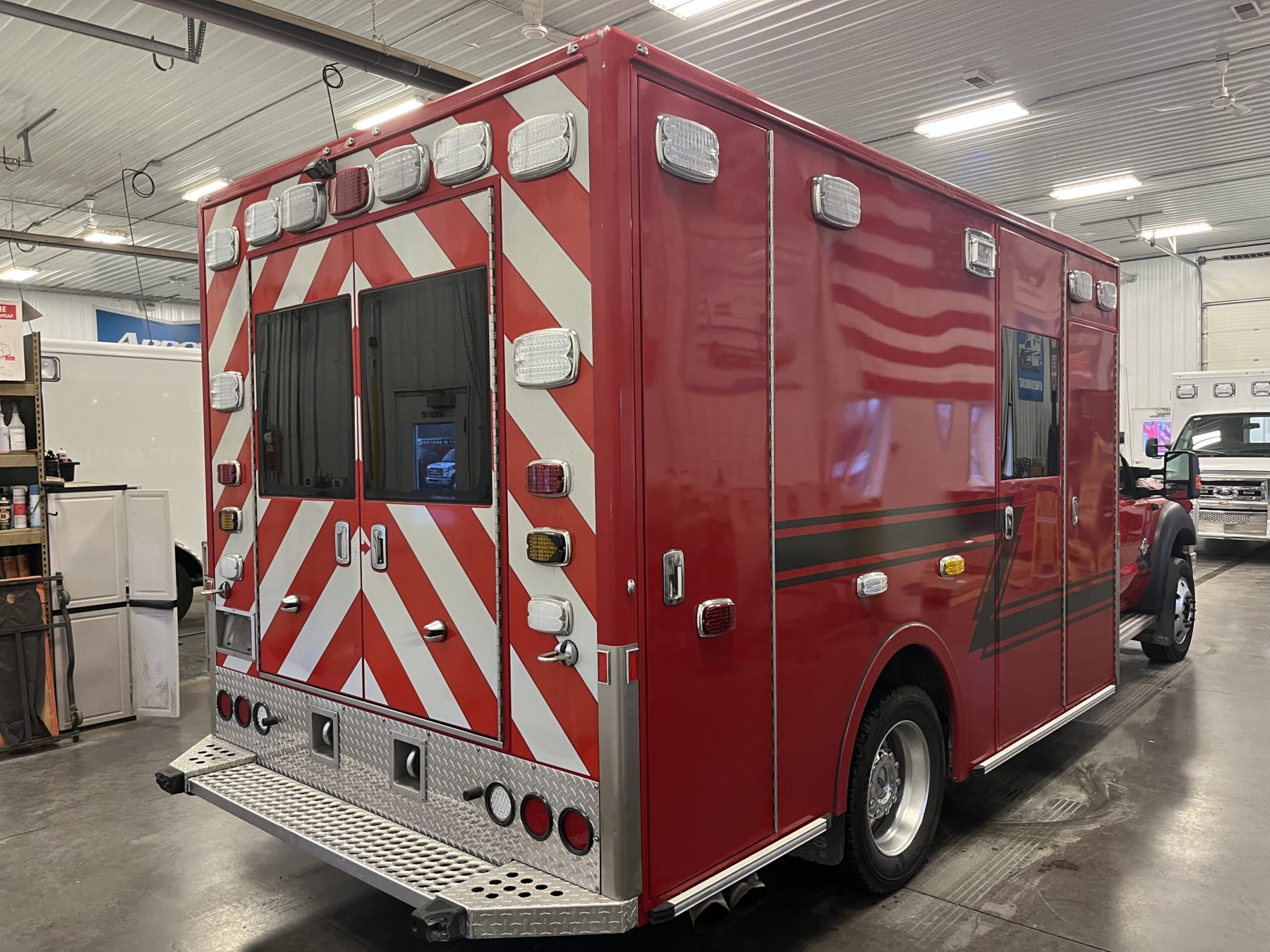 2016 Ford F450 4x4 Heavy Duty Ambulance For Sale – Picture 4