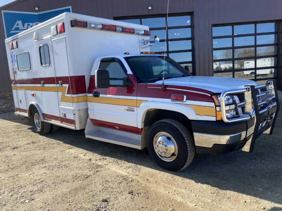 2004 Chevrolet K3500 4x4 Type 1 Ambulance For Sale – Picture 3