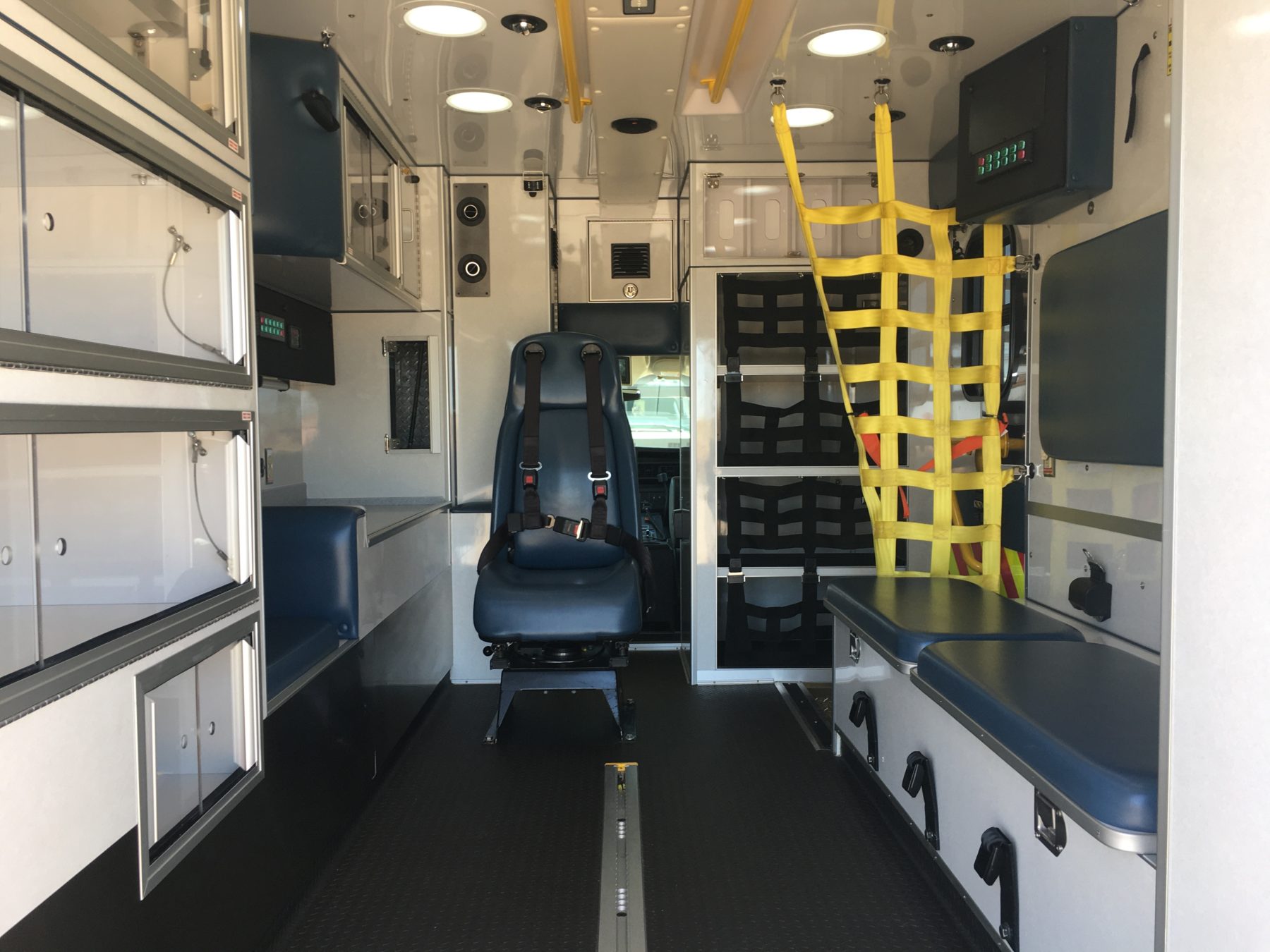 2017 Chevrolet G4500 Type 3 Ambulance For Sale – Picture 3