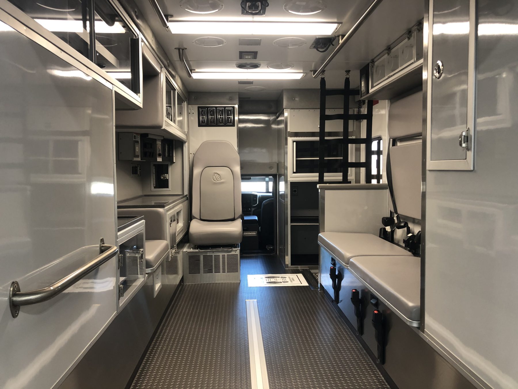 2019 Ram 4500 4x4 Heavy Duty Ambulance For Sale – Picture 2