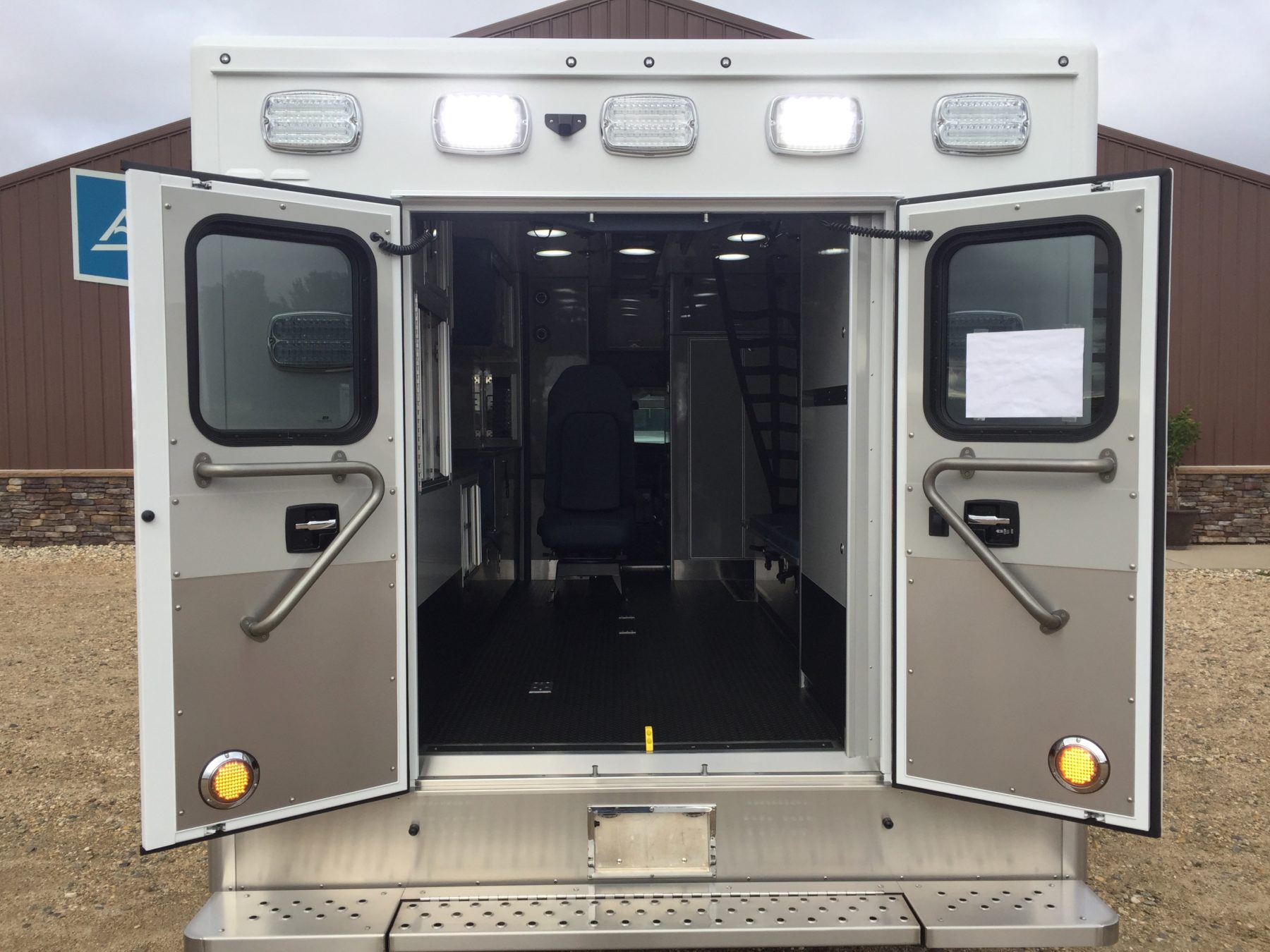2018 Chevrolet G4500 Type 3 Ambulance For Sale – Picture 9