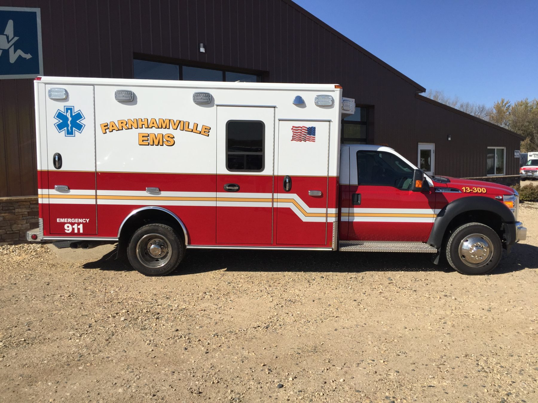2015 Ford F450 4x4 Heavy Duty Ambulance For Sale – Picture 4