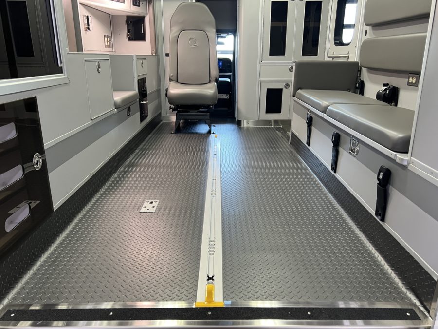 Ford F350 4x4 Type 1 Ambulance For Sale – Picture 2