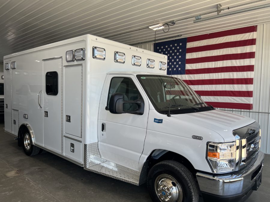 Ford E450 Type 3 Ambulance For Sale – Picture 1