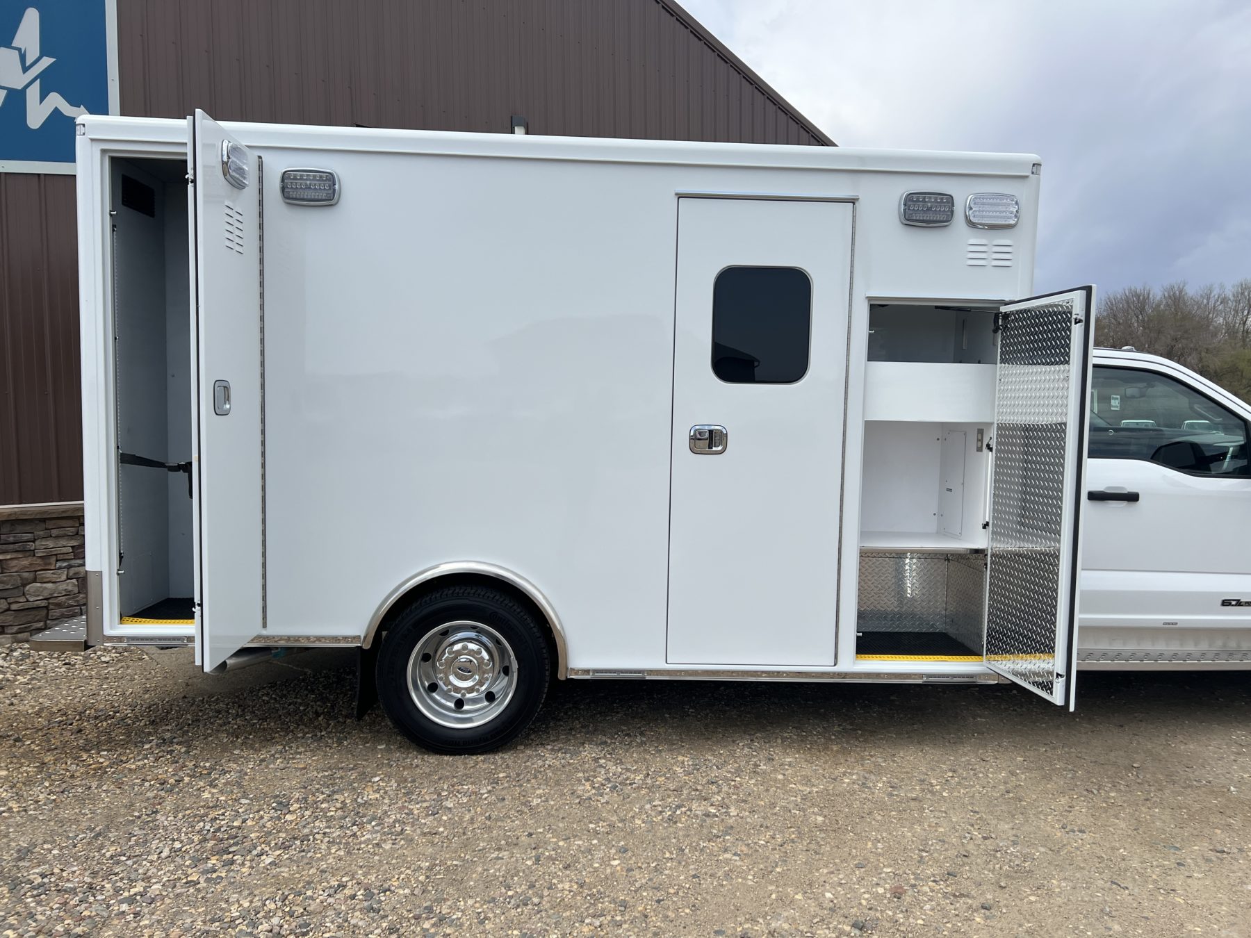 2023 Ford F550 4x4 Heavy Duty Ambulance For Sale – Picture 5