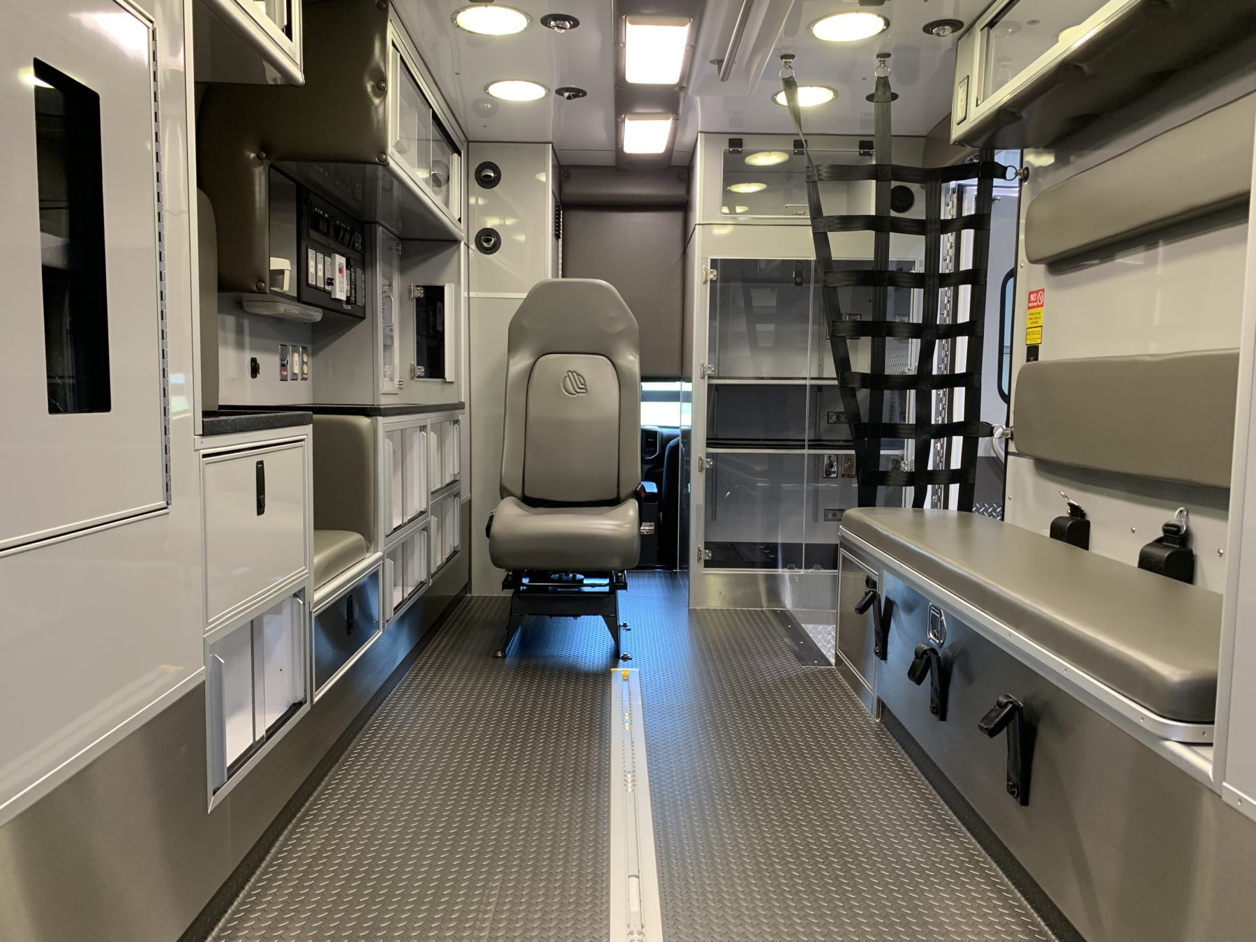2022 Ram 4500 4x4 Heavy Duty Ambulance For Sale – Picture 2