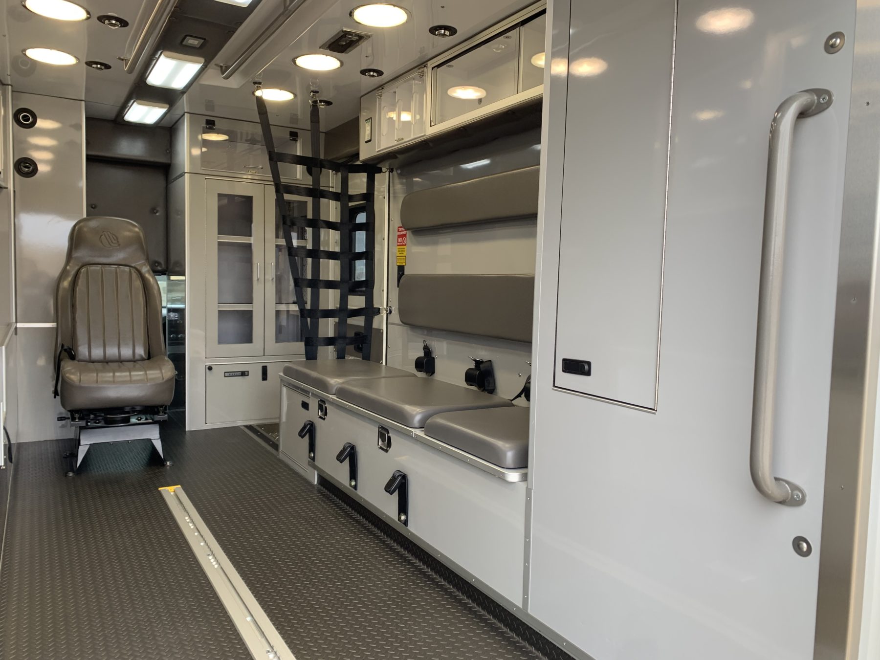 2022 Ram 4500 4x4 Heavy Duty Ambulance For Sale – Picture 9