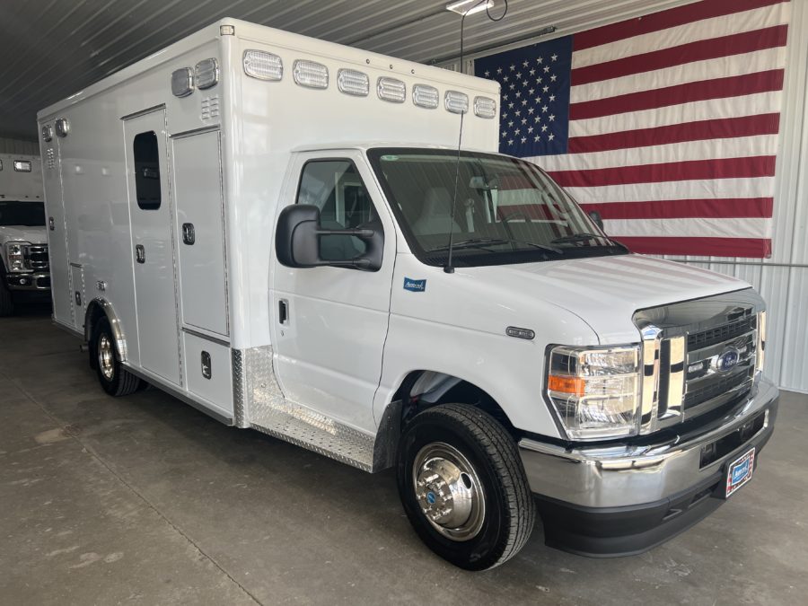 Ford E450 Type 3 Ambulance For Sale – Picture 1