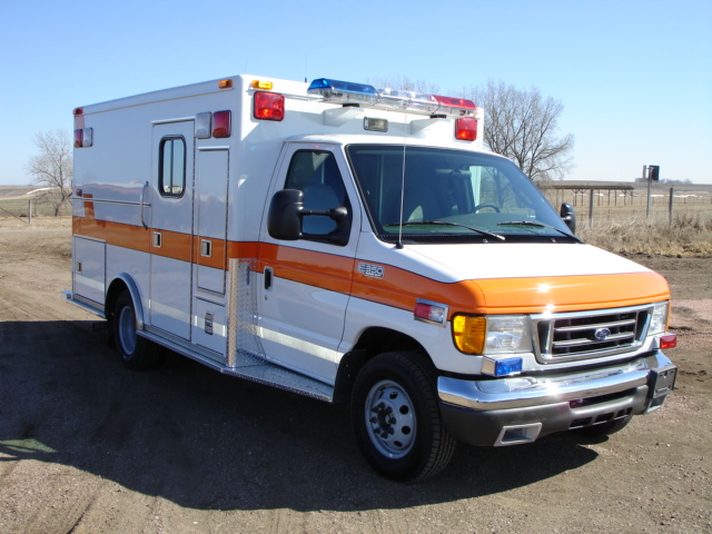 2005 Ford E350 Ambulance