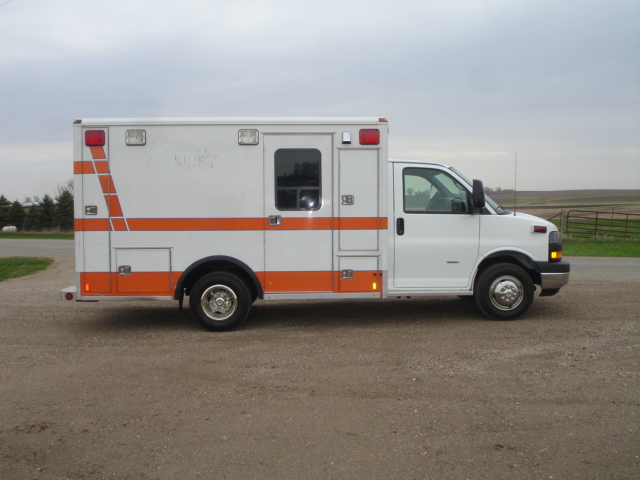 2009 GMC G3500 Type 3 Ambulance